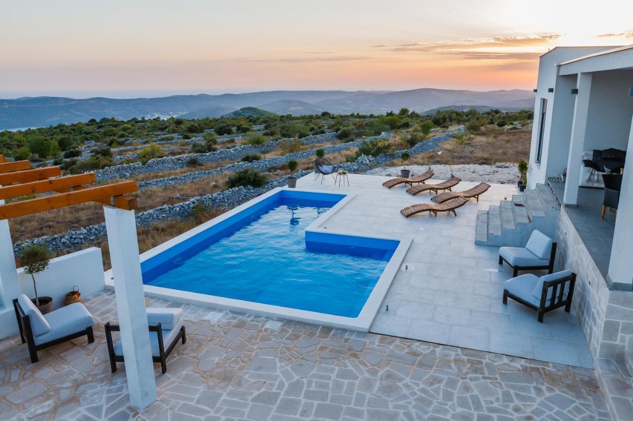 Villa Zlatno Sunce In The Hills Near Trogir Vrsine Экстерьер фото